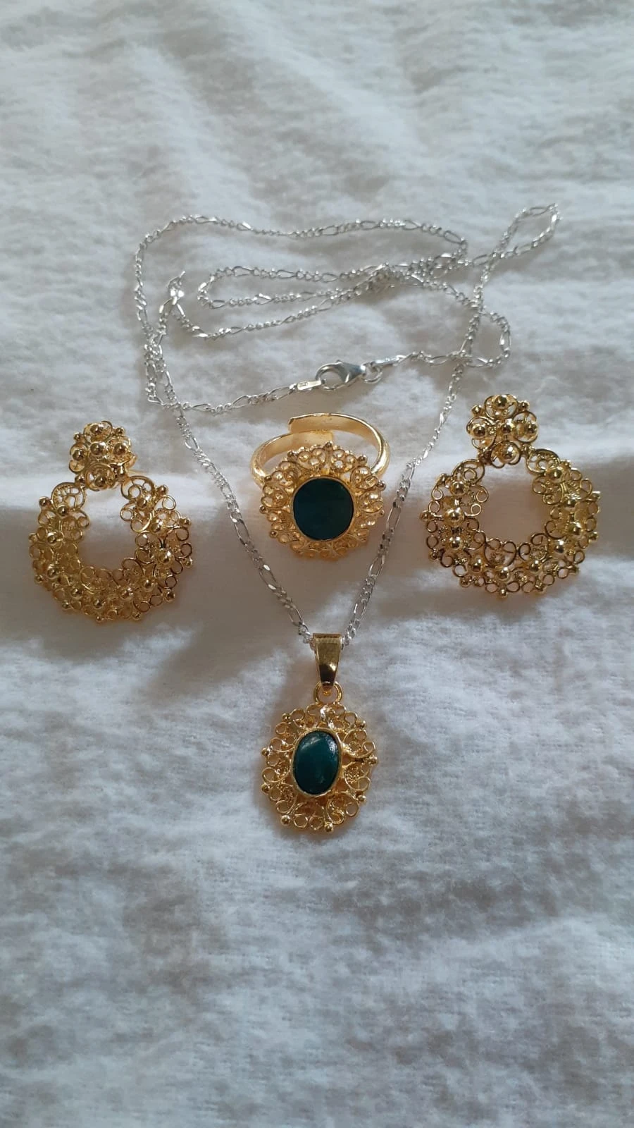 Cadena de plata bañada en oro,arete y anillo - Joyería La Filigrana Trujillo